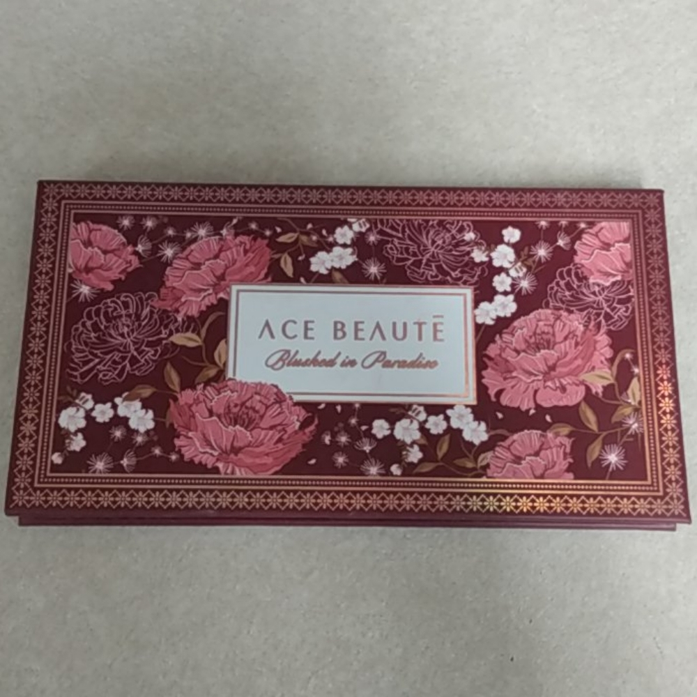 Makeup palette